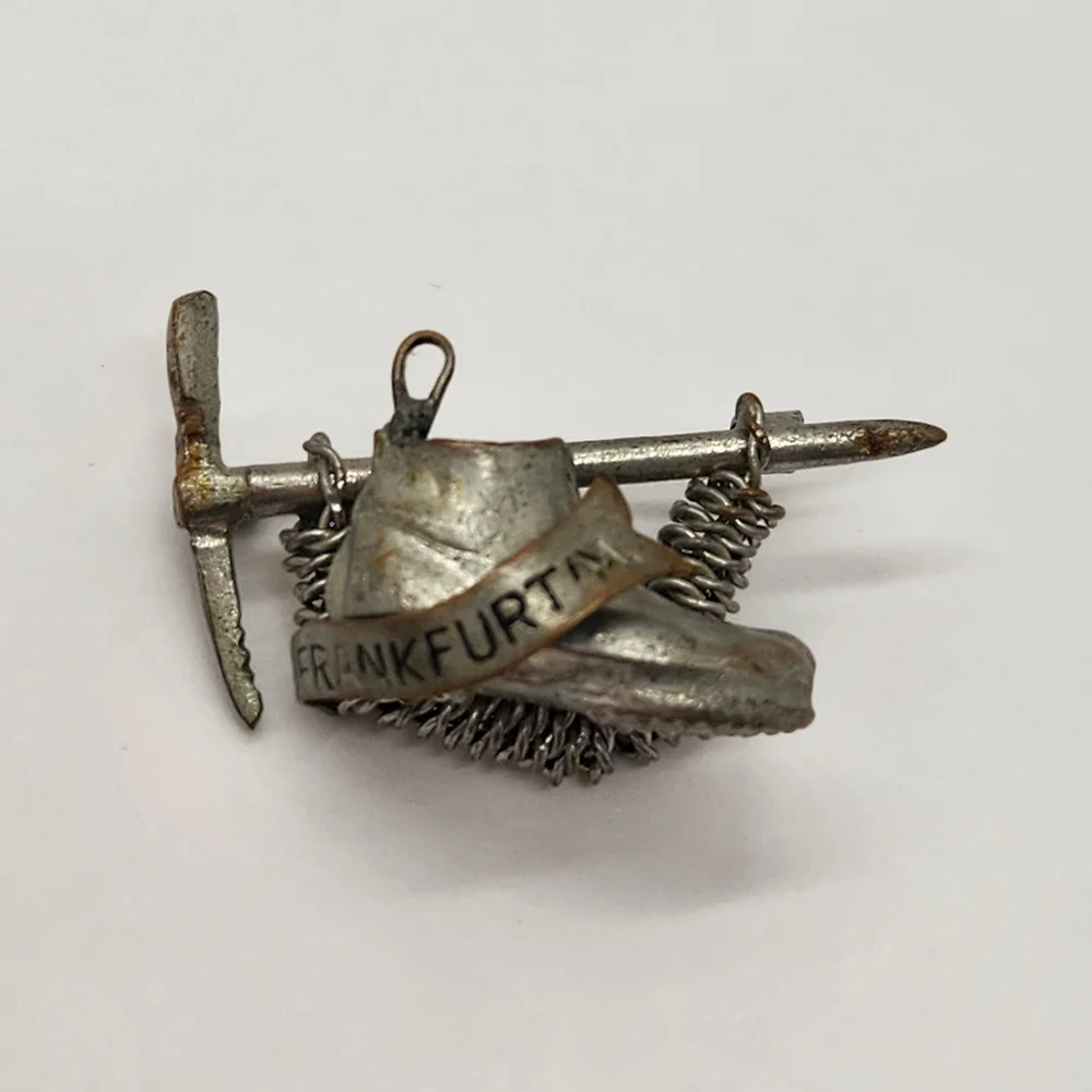 Vintage 70s hiking hat pin pewter Germany Frankfurt Octoberfest walking brooch